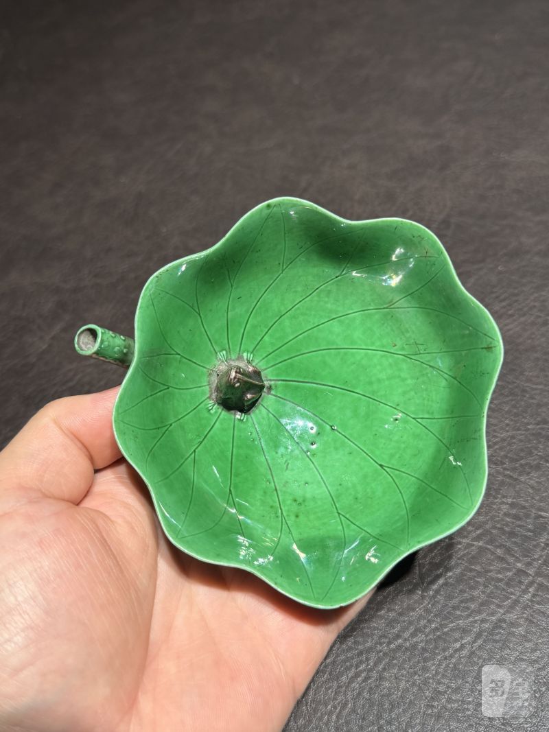 清康熙 绿釉荷叶秋操杯一对 - 图6
